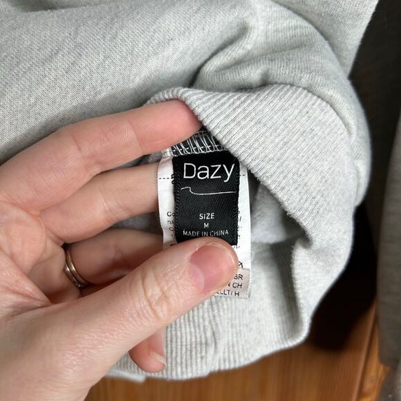 Dazy University Washington 97 Crewneck Collegiate Sweatshirt Women’s Medium Grey - Picture 5 of 8